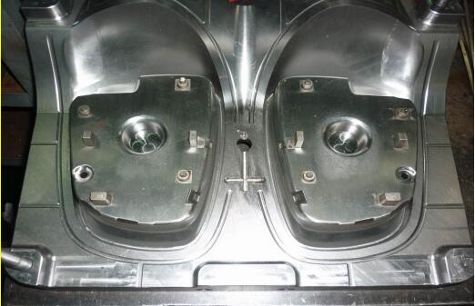OEM Plastic Auto Plastic Injection Mould1.jpg